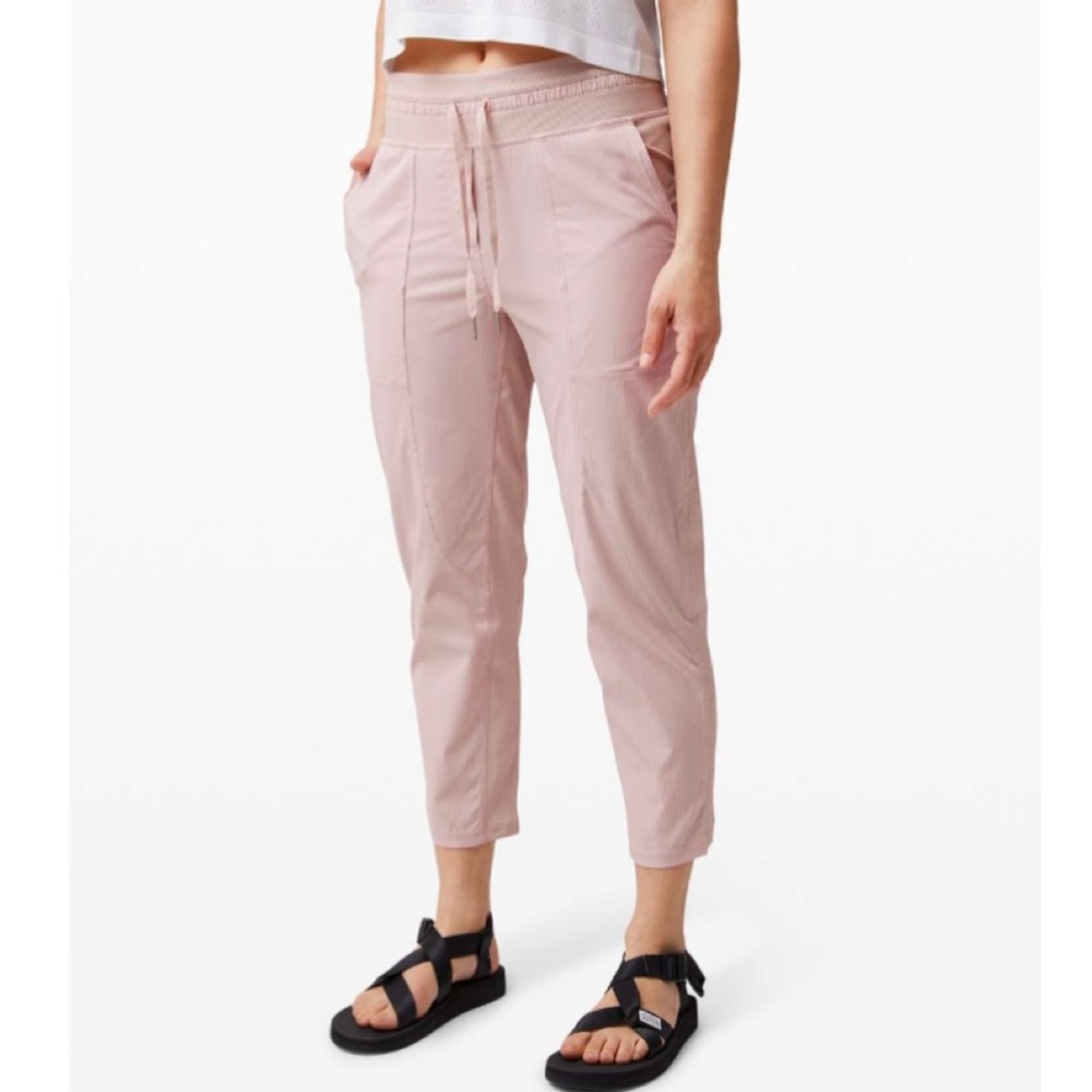 Lululemon Dance Studio Crop 25" Misty Pink